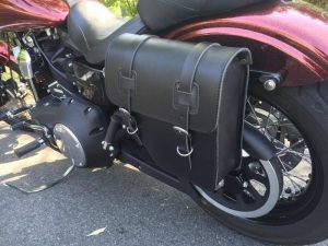 Sacoche Myleatherbikes Harley Dyna Street Bob_156